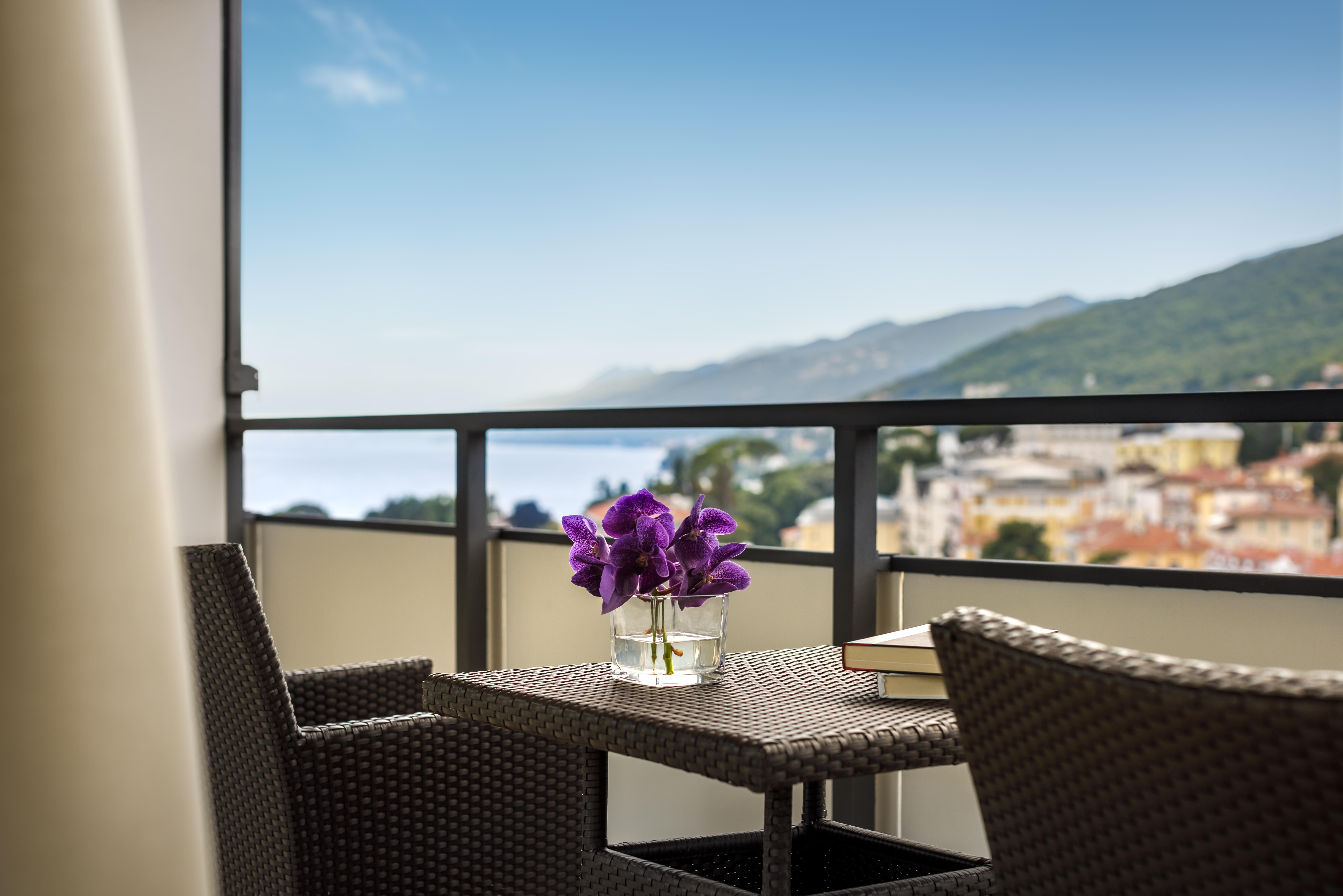 Hotel Ambasador - Liburnia Abbazia Esterno foto View from the hotel