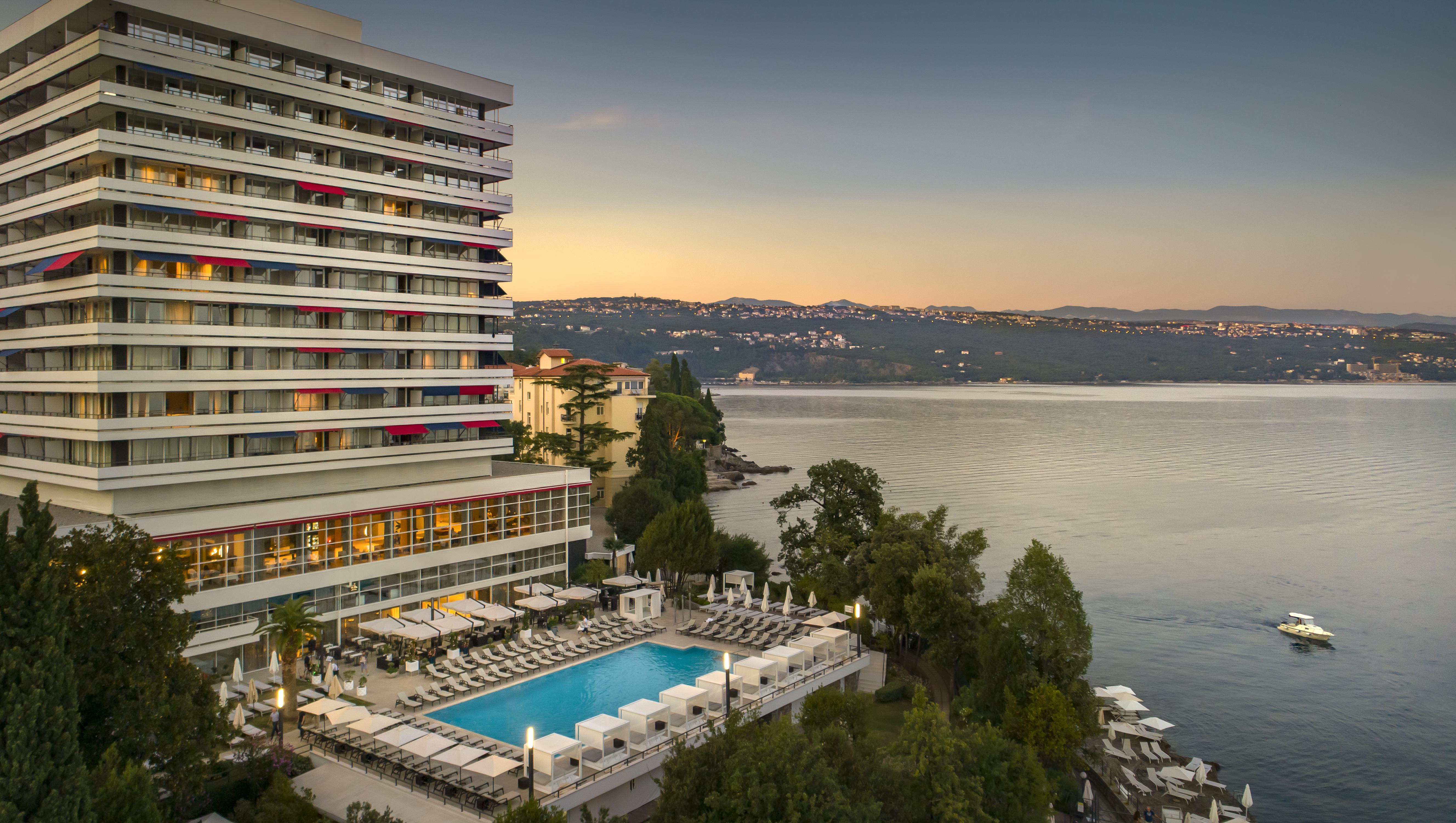 Hotel Ambasador - Liburnia Abbazia Esterno foto