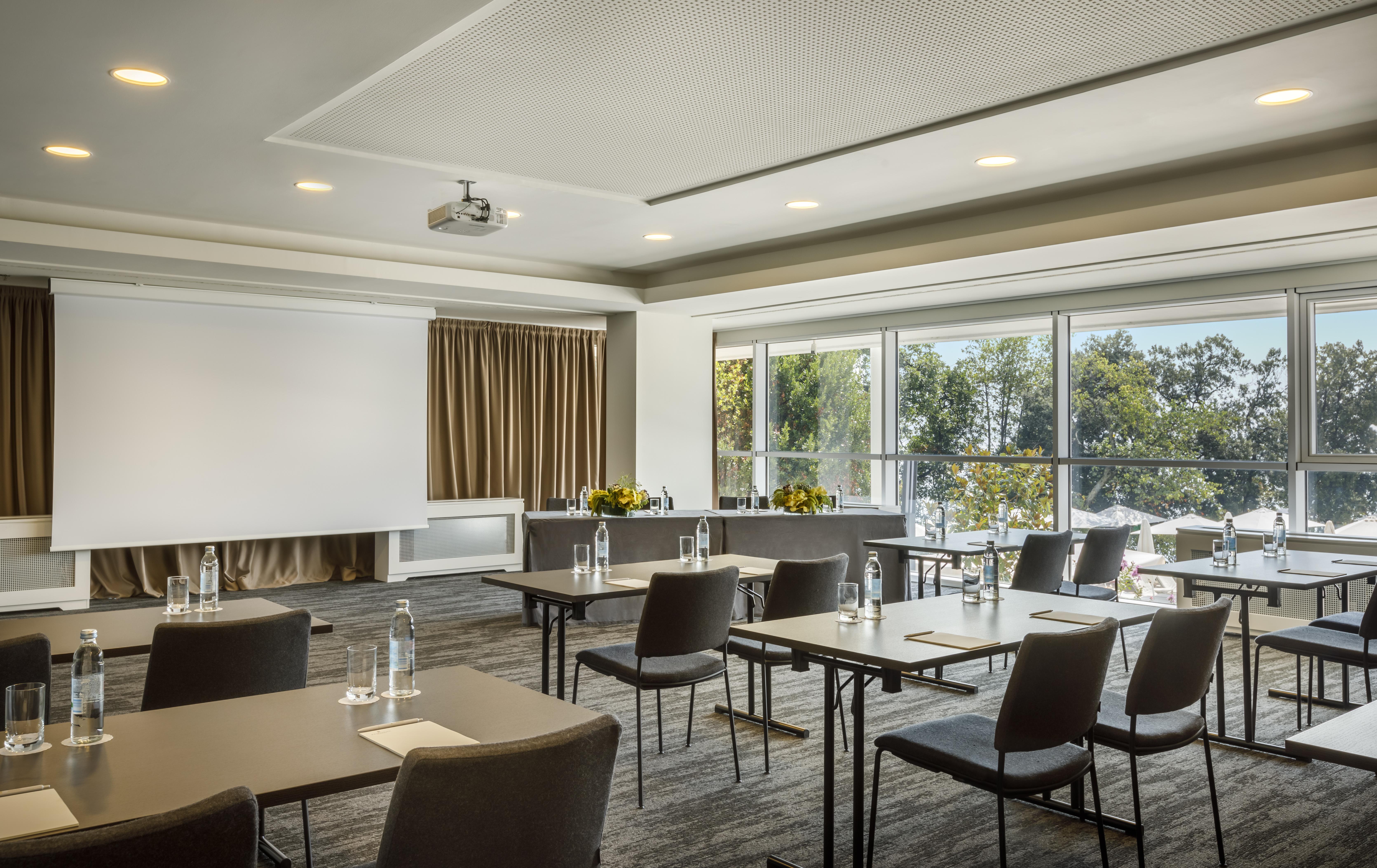 Hotel Ambasador - Liburnia Abbazia Esterno foto Meeting room