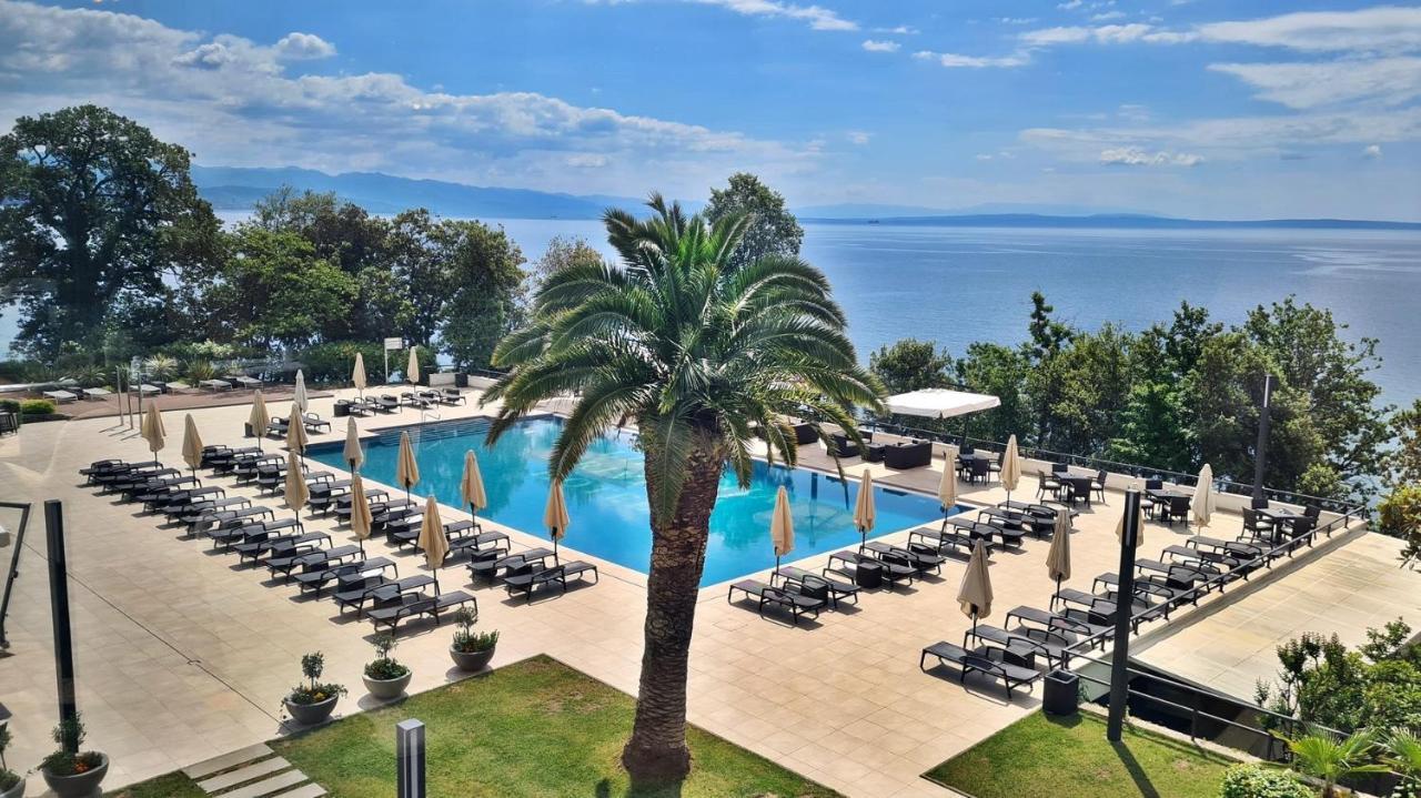 Hotel Ambasador - Liburnia Abbazia Esterno foto