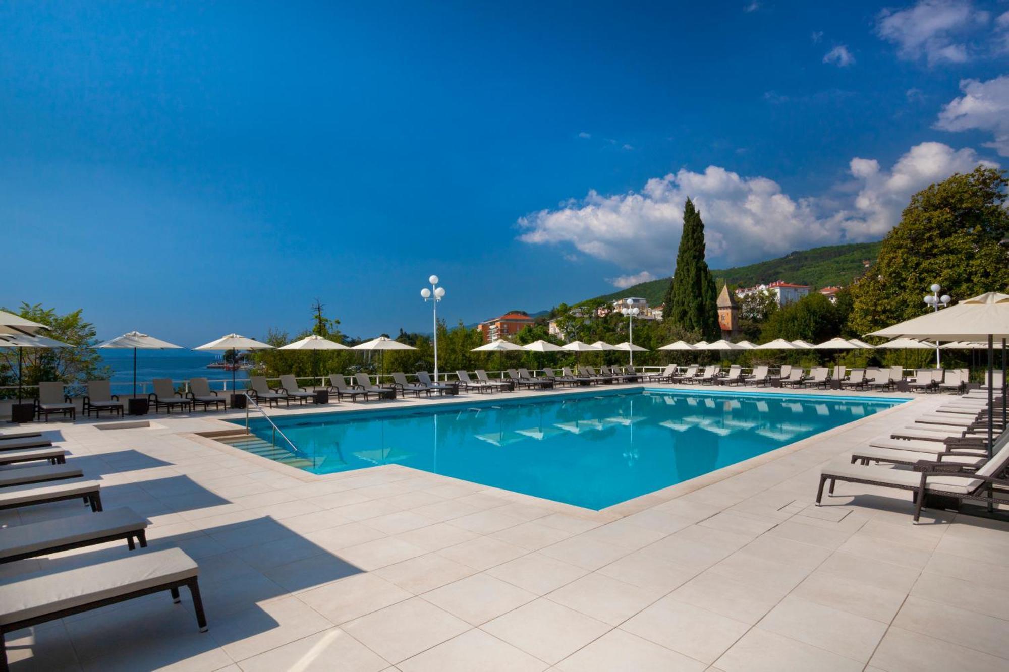 Hotel Ambasador - Liburnia Abbazia Esterno foto